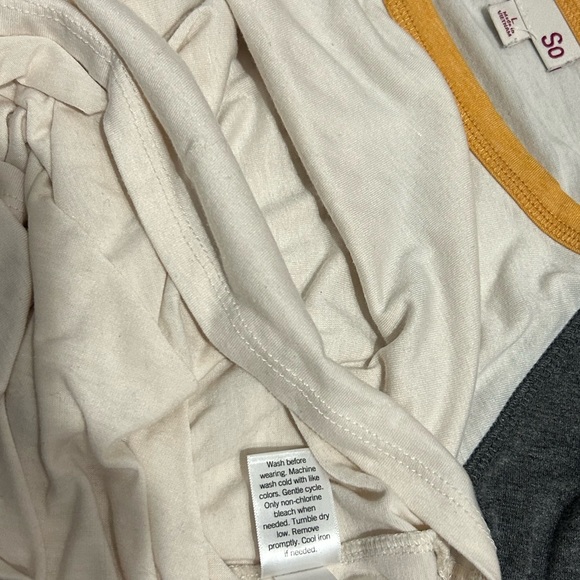 Baseball style shirt - Picture 5 of 5